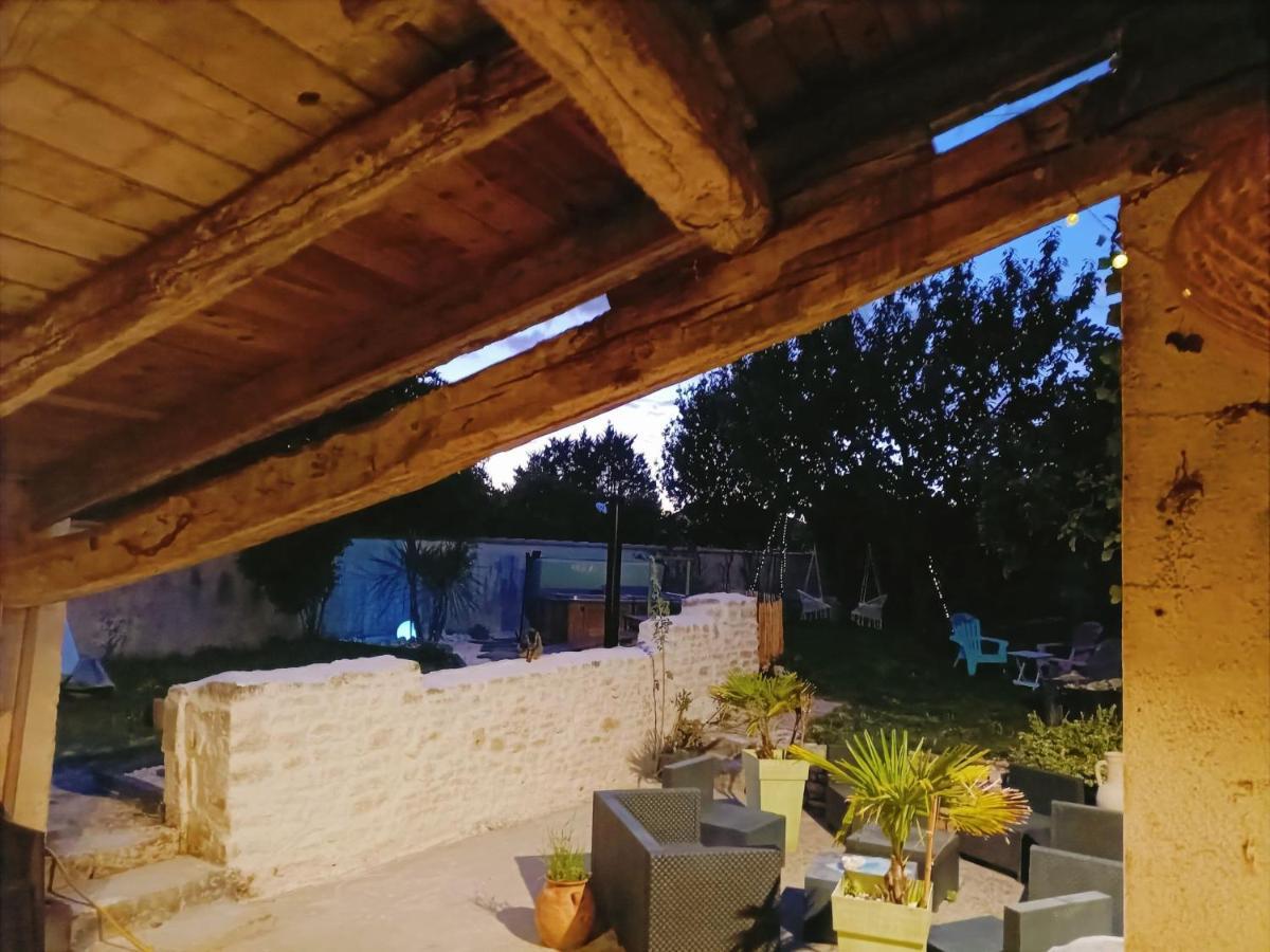 Gite 3 Etoiles Avec Spa, 2 Chambres Le Logis De Pearl Salles-sur-Mer Exterior foto