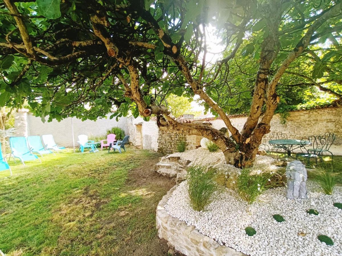 Gite 3 Etoiles Avec Spa, 2 Chambres Le Logis De Pearl Salles-sur-Mer Exterior foto